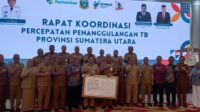 Pemkab Humbahas menandatangani komitmen eliminasi TBC di Sumut. Langkah percepatan dilakukan melalui deteksi dini, pengobatan tuntas, dan kolaborasi lintas sektor.