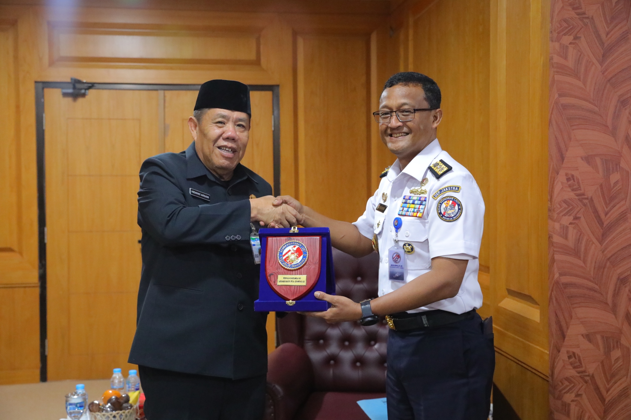 Gubernur Babel Hidayat Arsani dan Bakamla RI sepakat tingkatkan keamanan laut melalui sinergi strategis dan pembentukan Satgas khusus.
