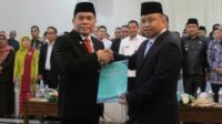 Wali Kota Depok Supian Suri resmi melantik Mangnguluang Mansur sebagai Sekda Kota Depok, Rabu (20/8/2025)