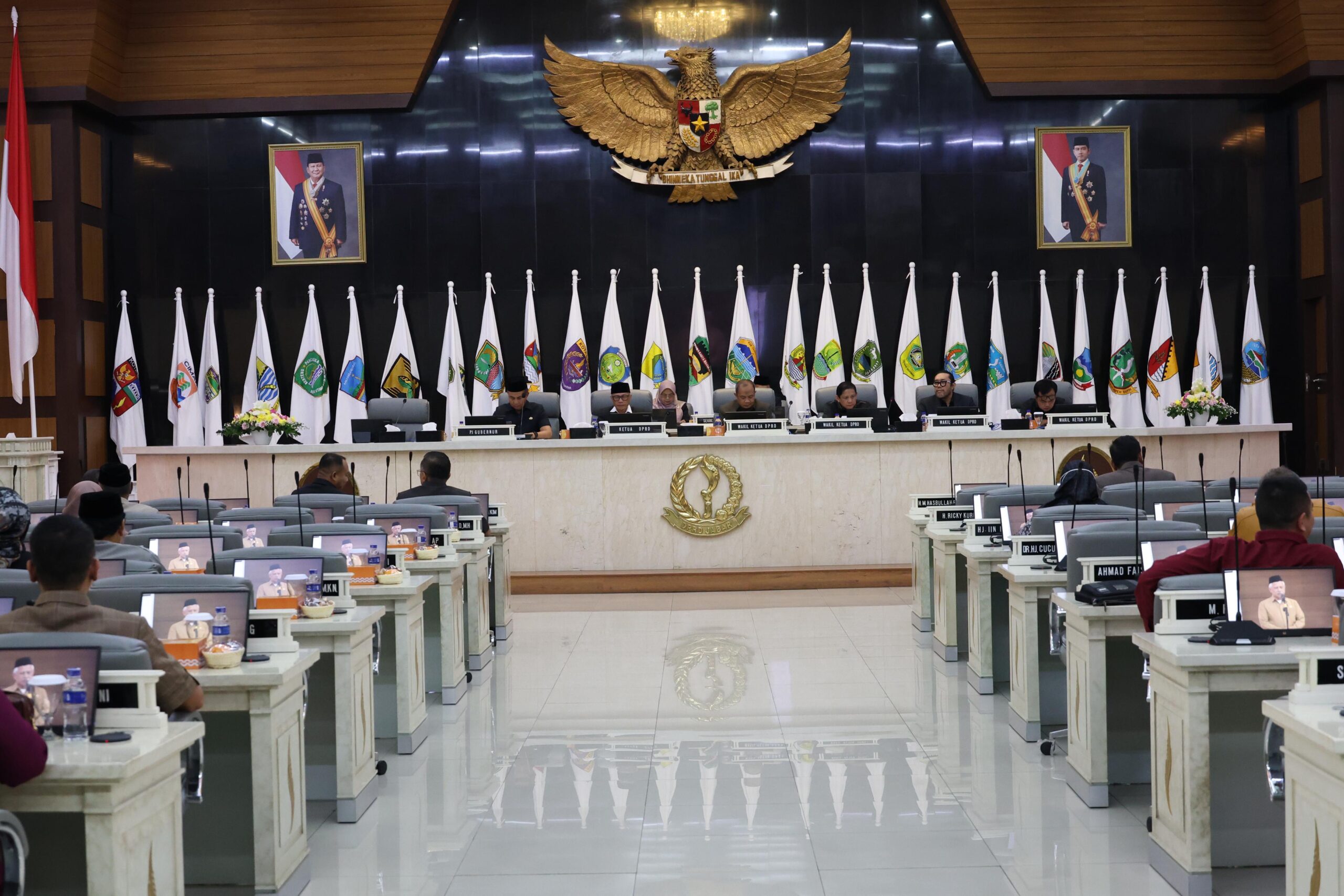 DPRD Jawa Barat gelar rapat paripurna masa sidang II tahun sidang 2024 2025