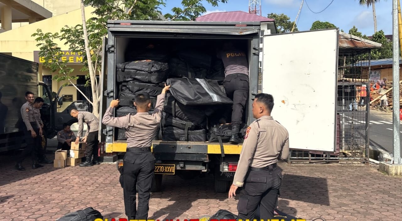 Dit Samapta Polda Bengkulu rawat peralatan Dalmas pasca pengamanan unjuk rasa. Dit Samapta Polda Bengkulu rawat peralatan Dalmas pasca pengamanan unjuk rasa.