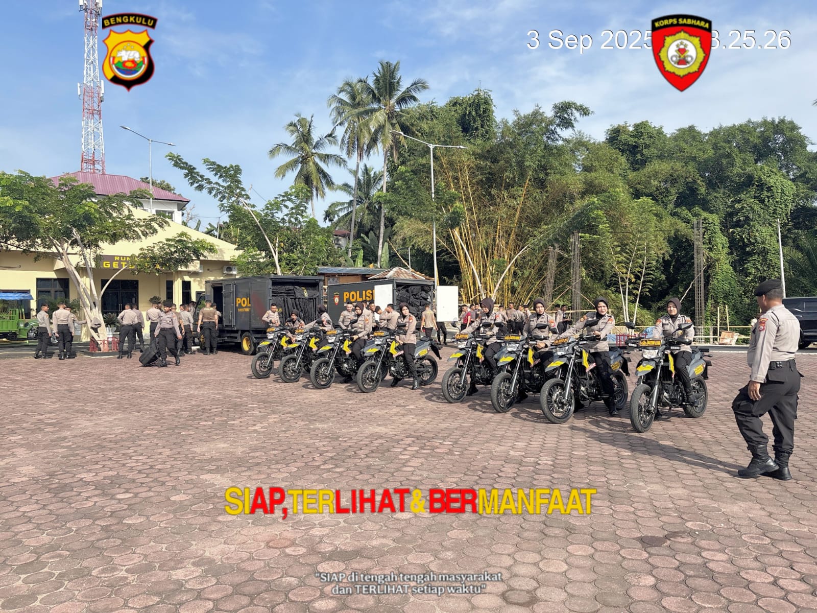 Polwan Ditsamapta Polda Bengkulu latihan kendaraan Raimas patroli untuk tingkatkan keterampilan dan kesiapsiagaan menjaga keamanan masyarakat.