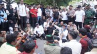 Bupati Gowa Husniah Talenrang temui aksi damai Cipayung Plus, apresiasi aspirasi yang disampaikan secara santun dan bermartabat.