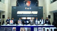 Polri menangkap tujuh pelaku penyebar konten provokatif di media sosial dan memblokir 592 akun untuk menjaga stabilitas nasional serta mencegah hoaks.