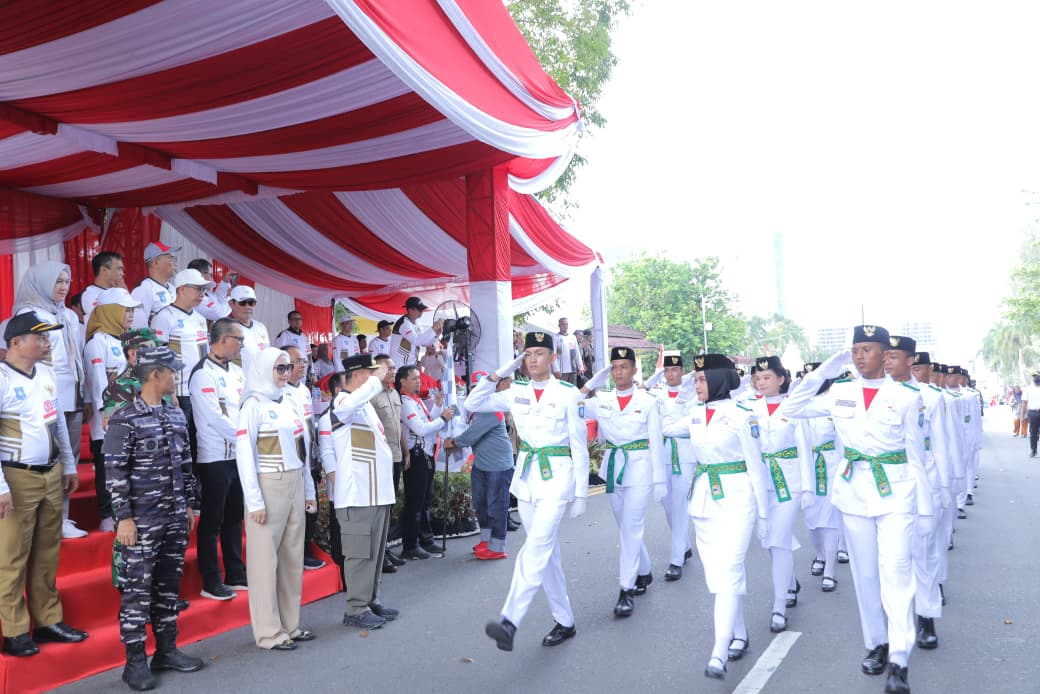 121 Peserta dan 18 Drumband Meriahkan Pawai HUT RI di Babel