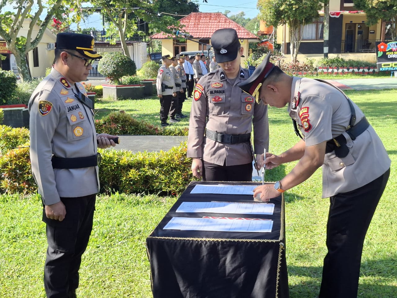 Sebanyak 10 perwira mendapat penugasan baru sesuai arahan Kapolda Sumsel.