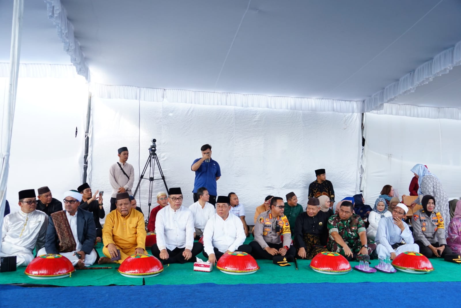Festival Nganggung di Pangkalpinang meriahkan Maulid Nabi 1446 H.