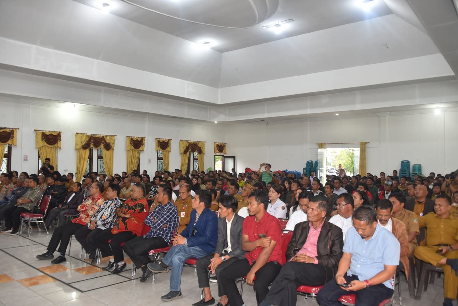 Sosialisasi pemetaan tanah di tiga kecamatan. Sosialisasi pemetaan tanah di tiga kecamatan.
