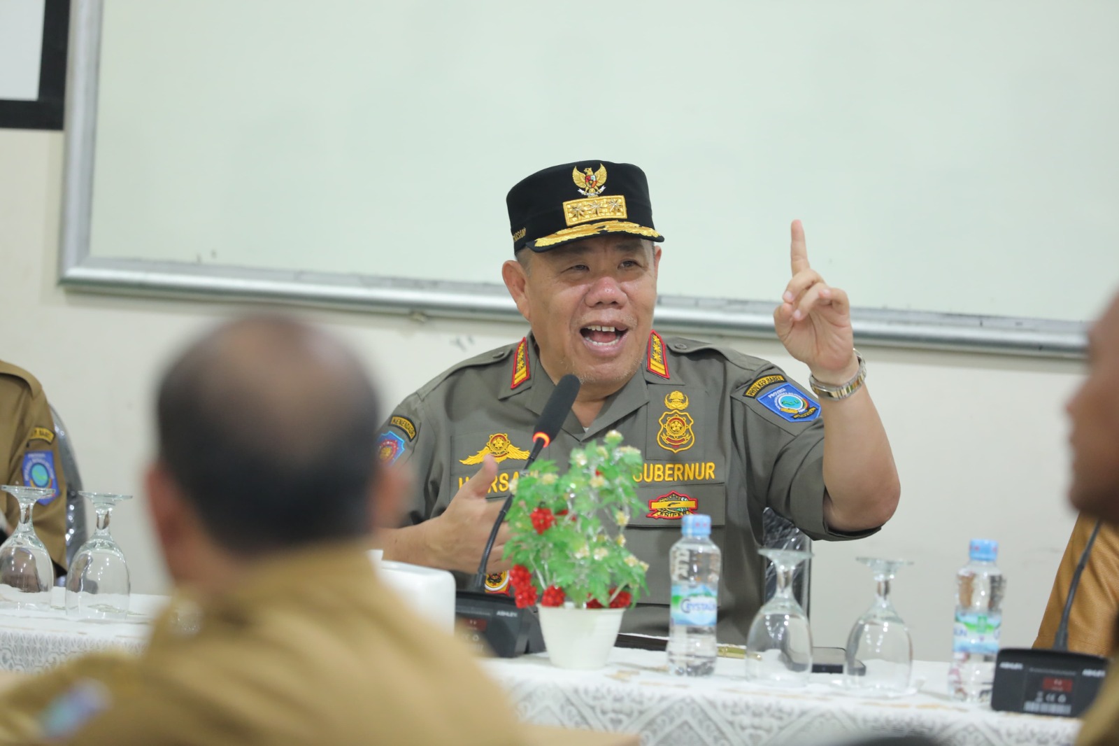 Gubernur Babel Hidayat Arsani minta Bupati/Wali Kota menyesuaikan pajak dan retribusi daerah dengan kondisi masyarakat Gubernur Babel Hidayat Arsani minta Bupati/Wali Kota menyesuaikan pajak dan retribusi daerah dengan kondisi masyarakat