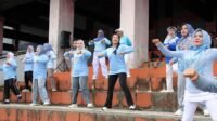 Zita Anjani memimpin senam massal Haornas 2025 di Kalianda.