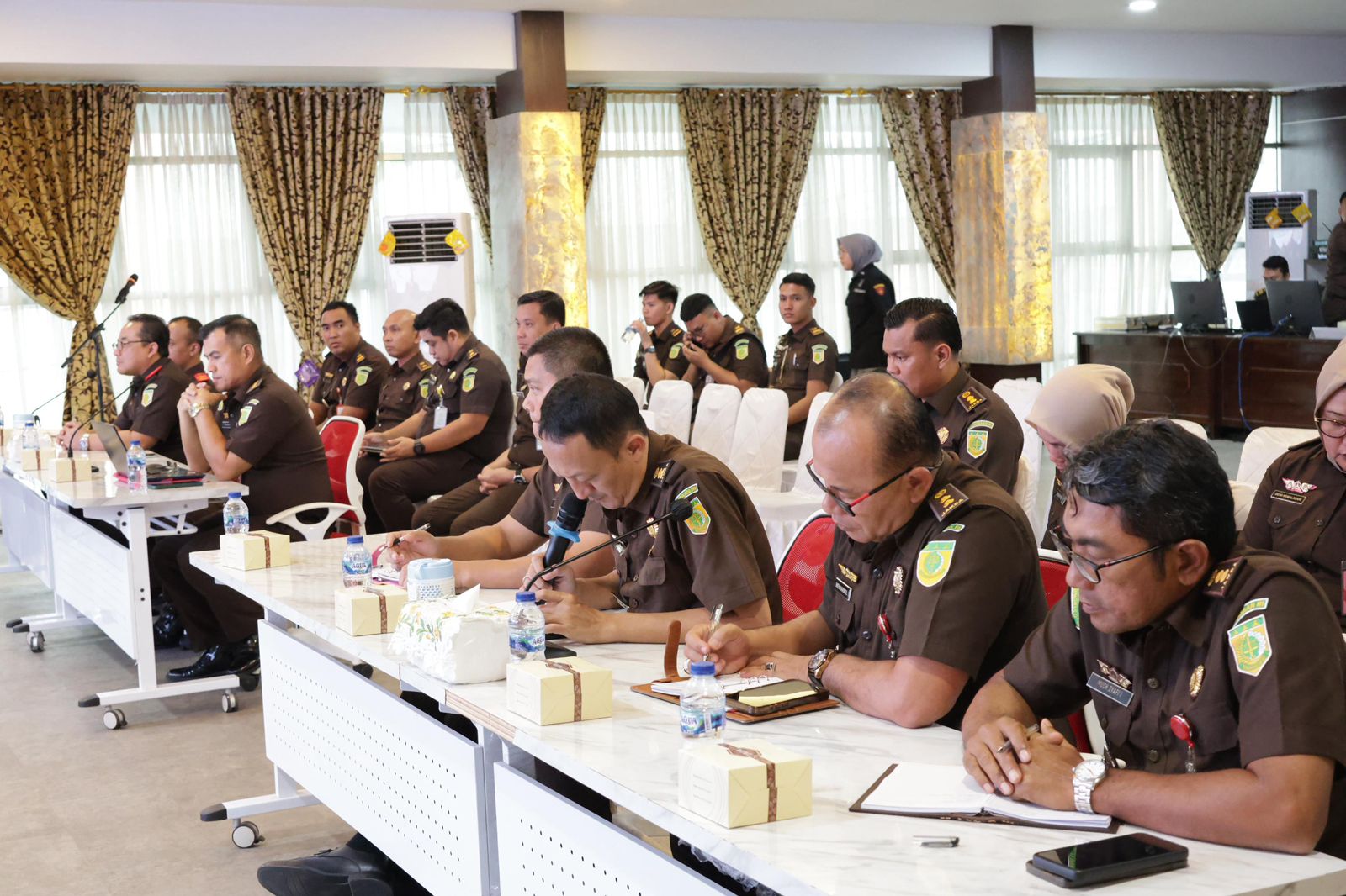 Kunjungan ini membahas asistensi dan penguatan penanganan kasus korupsi PT RSM serta tanah Mega Mall. Kunjungan ini membahas asistensi dan penguatan penanganan kasus korupsi PT RSM serta tanah Mega Mall.