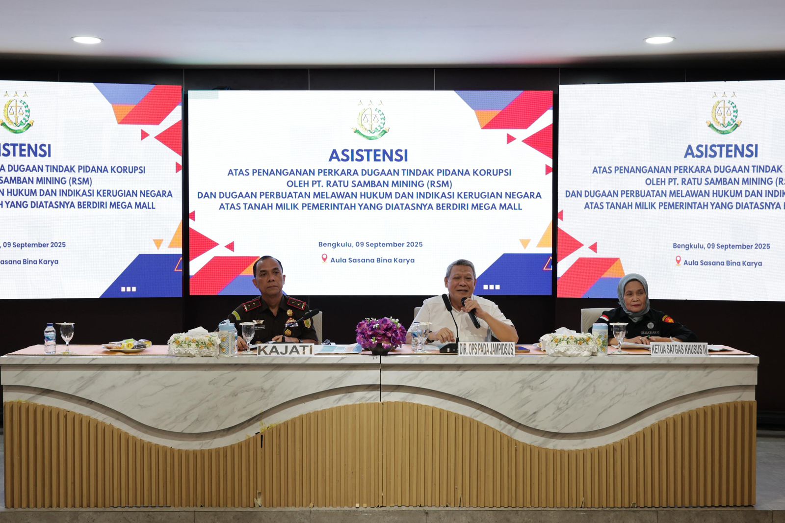 Kajati Bengkulu menyambut Dir Ops JAM-Pidsus Kejagung Muhammad Syarifuddin.