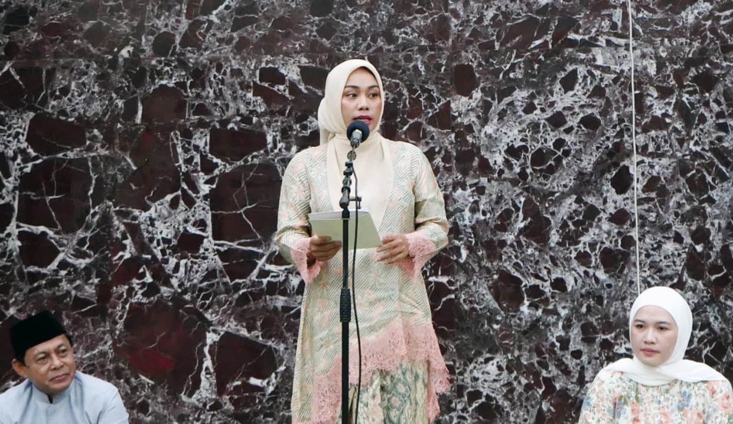 Zita Anjani ajak ibu jadi teladan generasi muda, Sekda Supriyanto tekankan akhlak mulia sebagai pondasi masyarakat harmonis Zita Anjani ajak ibu jadi teladan generasi muda, Sekda Supriyanto tekankan akhlak mulia sebagai pondasi masyarakat harmonis