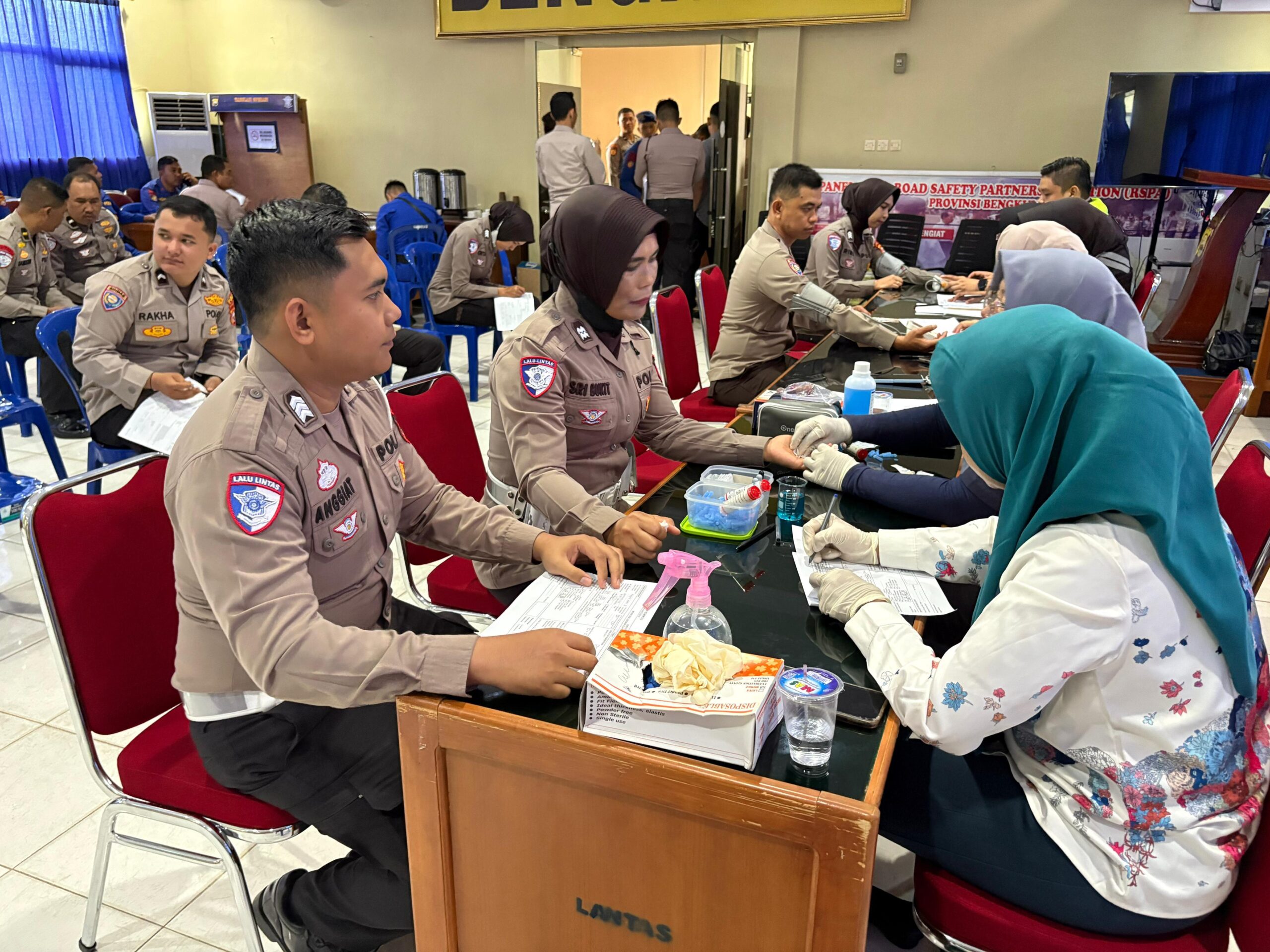 Donor Darah Jadi Bakti Lalu Lintas untuk Masyarakat Donor Darah Jadi Bakti Lalu Lintas untuk Masyarakat