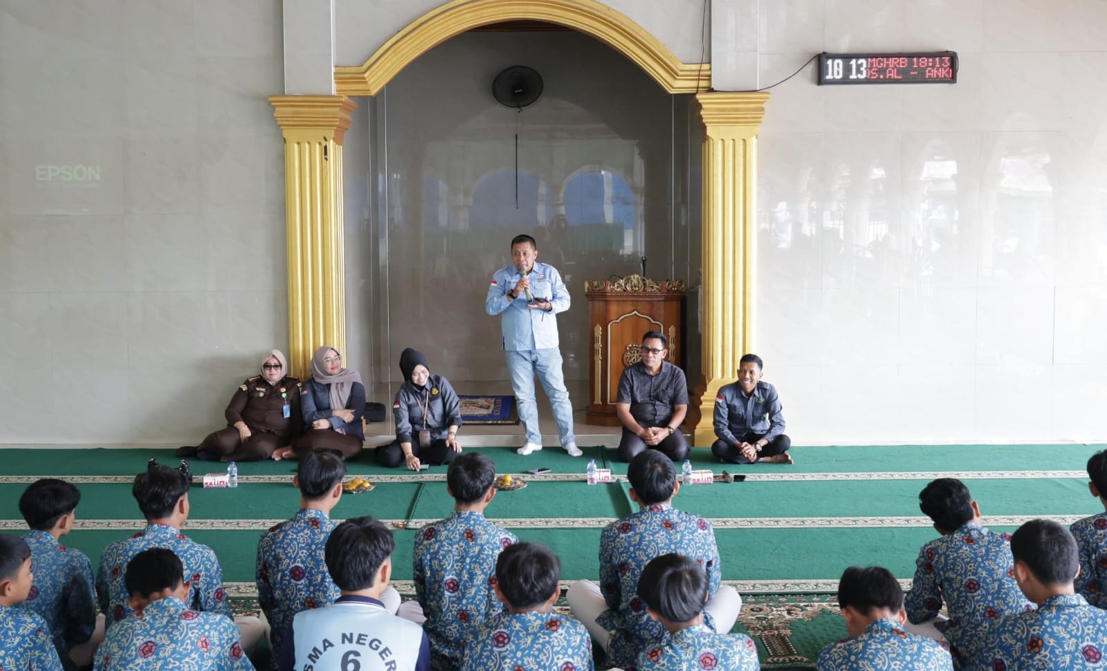 Kejaksaan Tinggi Bengkulu menggelar Penerangan Hukum di SMA Negeri 6.