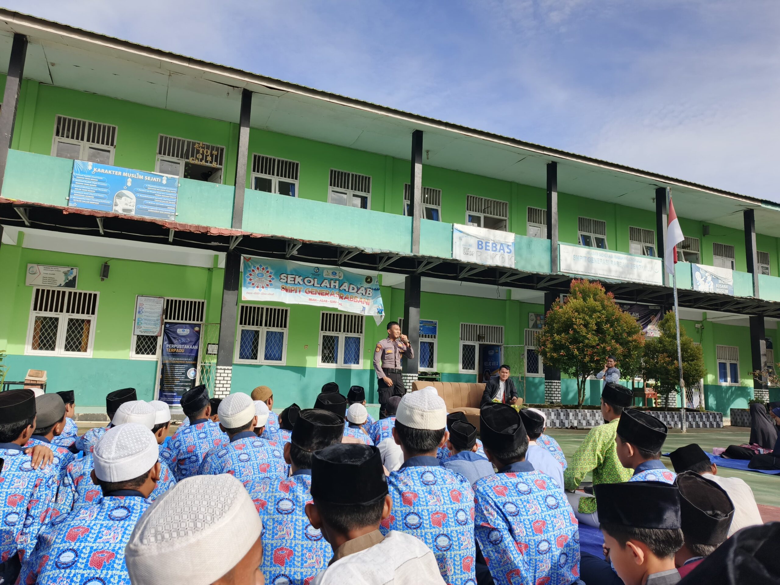 Pesan Disiplin dan Anti Narkoba untuk Generasi Penerus Bangsa Pesan Disiplin dan Anti Narkoba untuk Generasi Penerus Bangsa