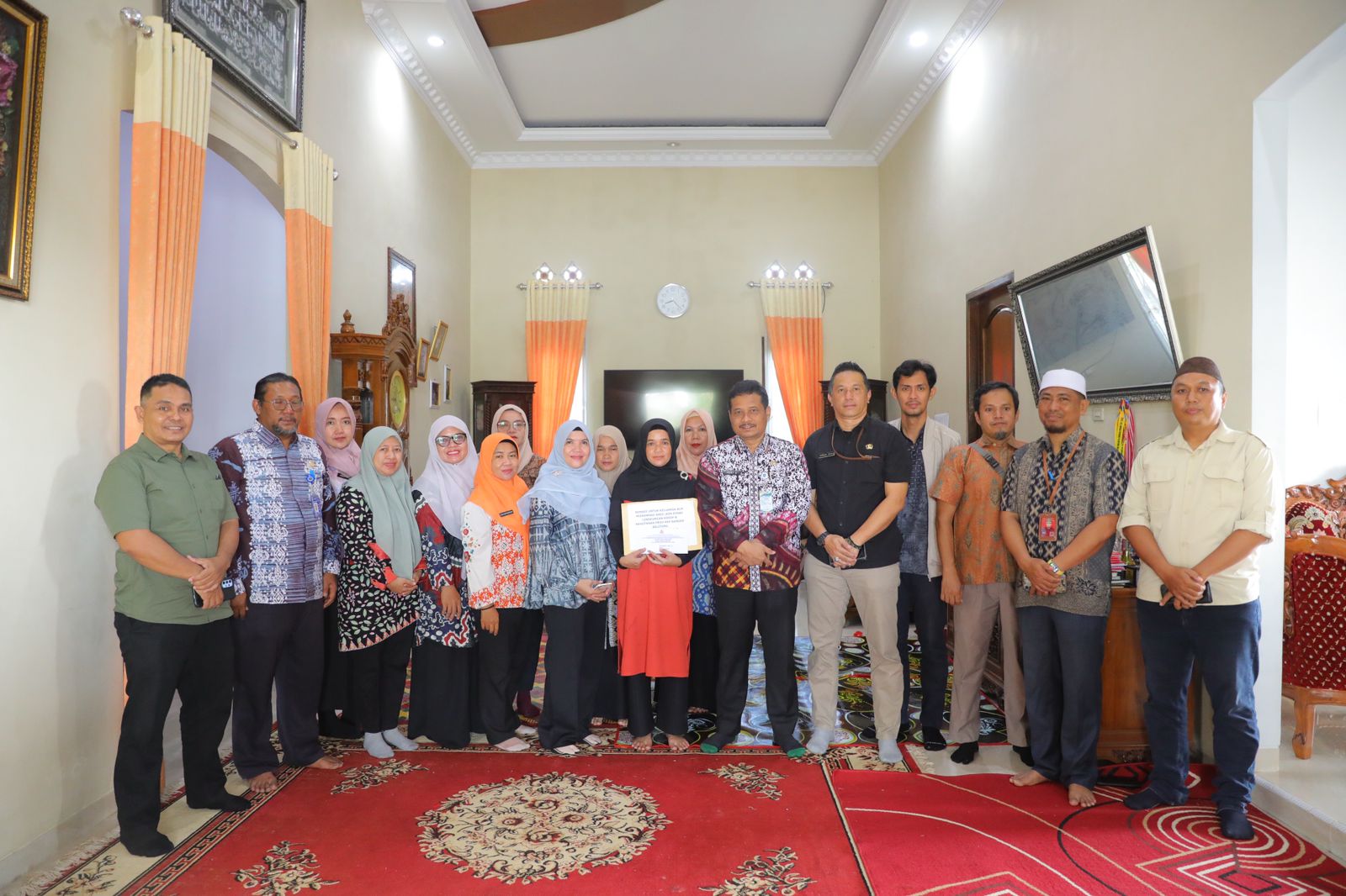 Pengurus KORPRI, ASN Peduli, serta pegawai DLHK Babel turut hadir. Pengurus KORPRI, ASN Peduli, serta pegawai DLHK Babel turut hadir.