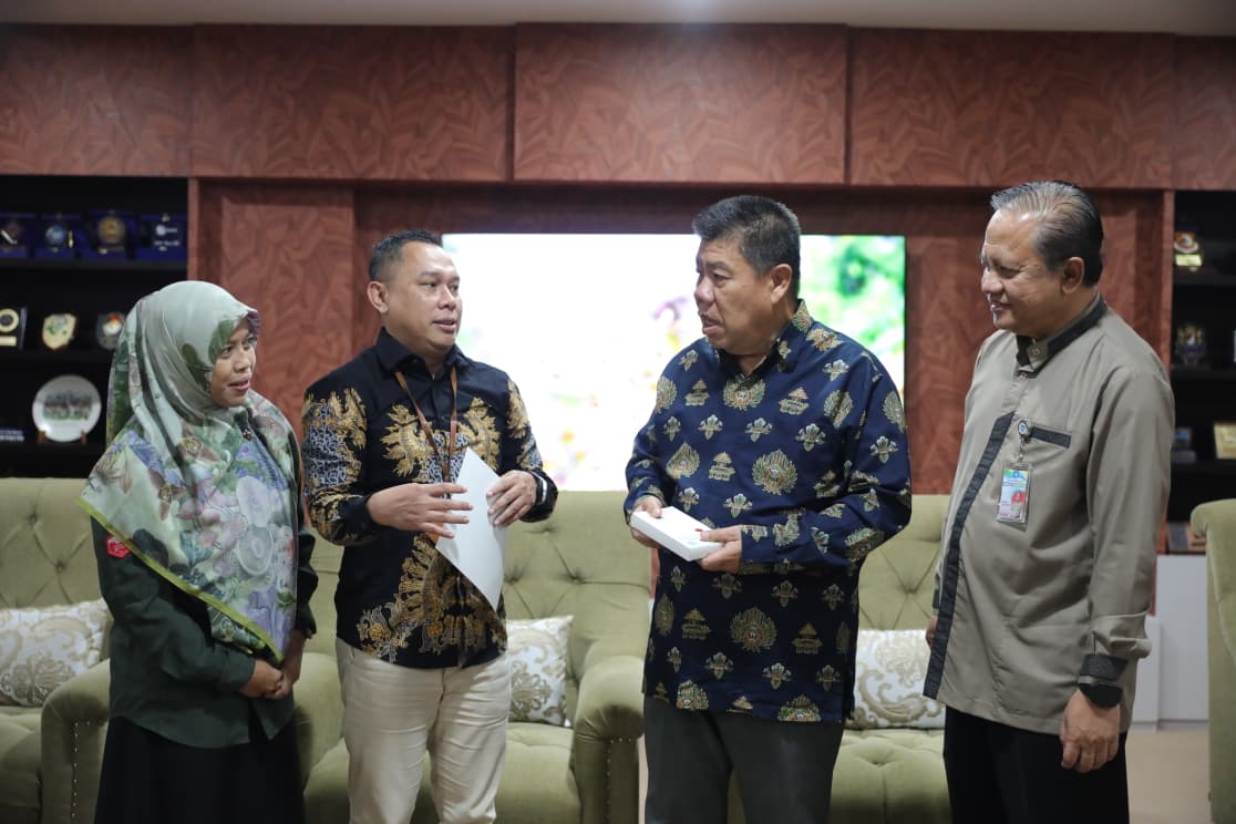 emprov Babel menerima hibah 10 ribu pen insulin basal senilai Rp1 miliar dari PT Kalbe Farma