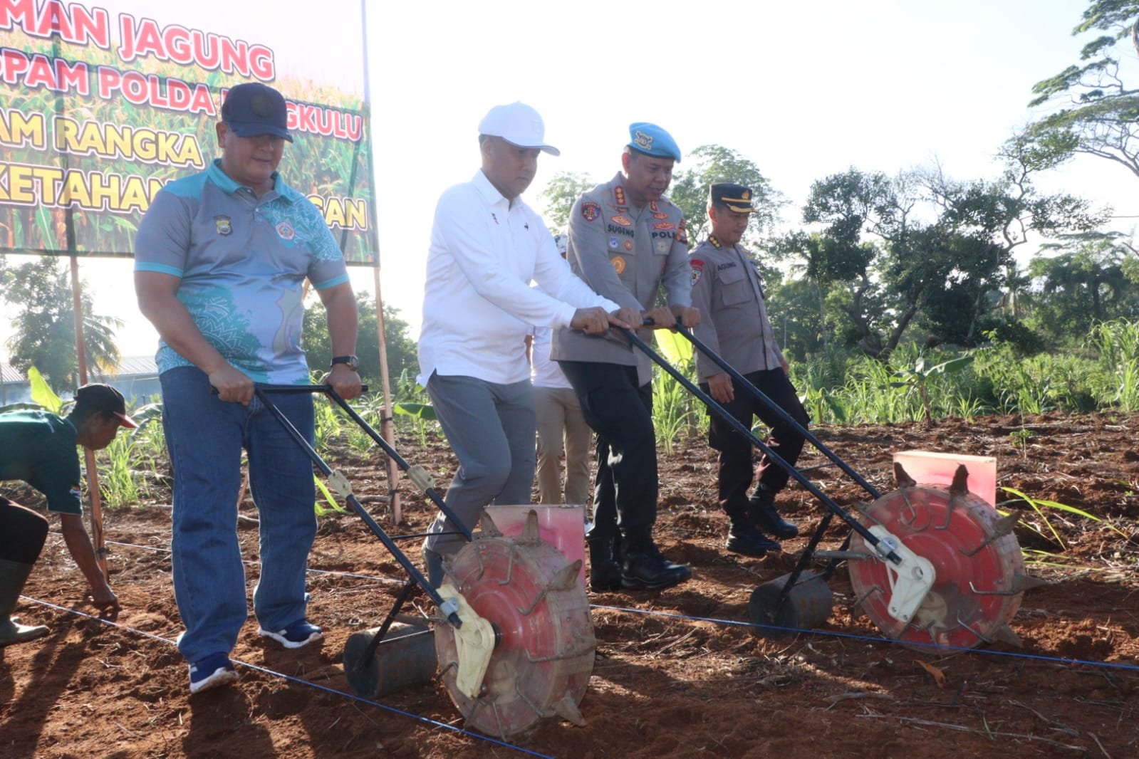 Program ini mendukung ketahanan pangan dan kesejahteraan masyarakat