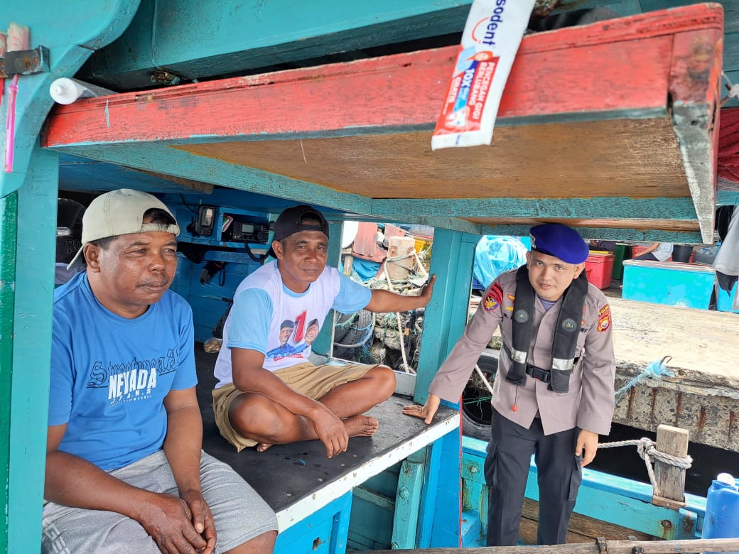 Kapal Polisi XXVII-2005 Polairud Polda Bengkulu melaksanakan patroli laut rutin