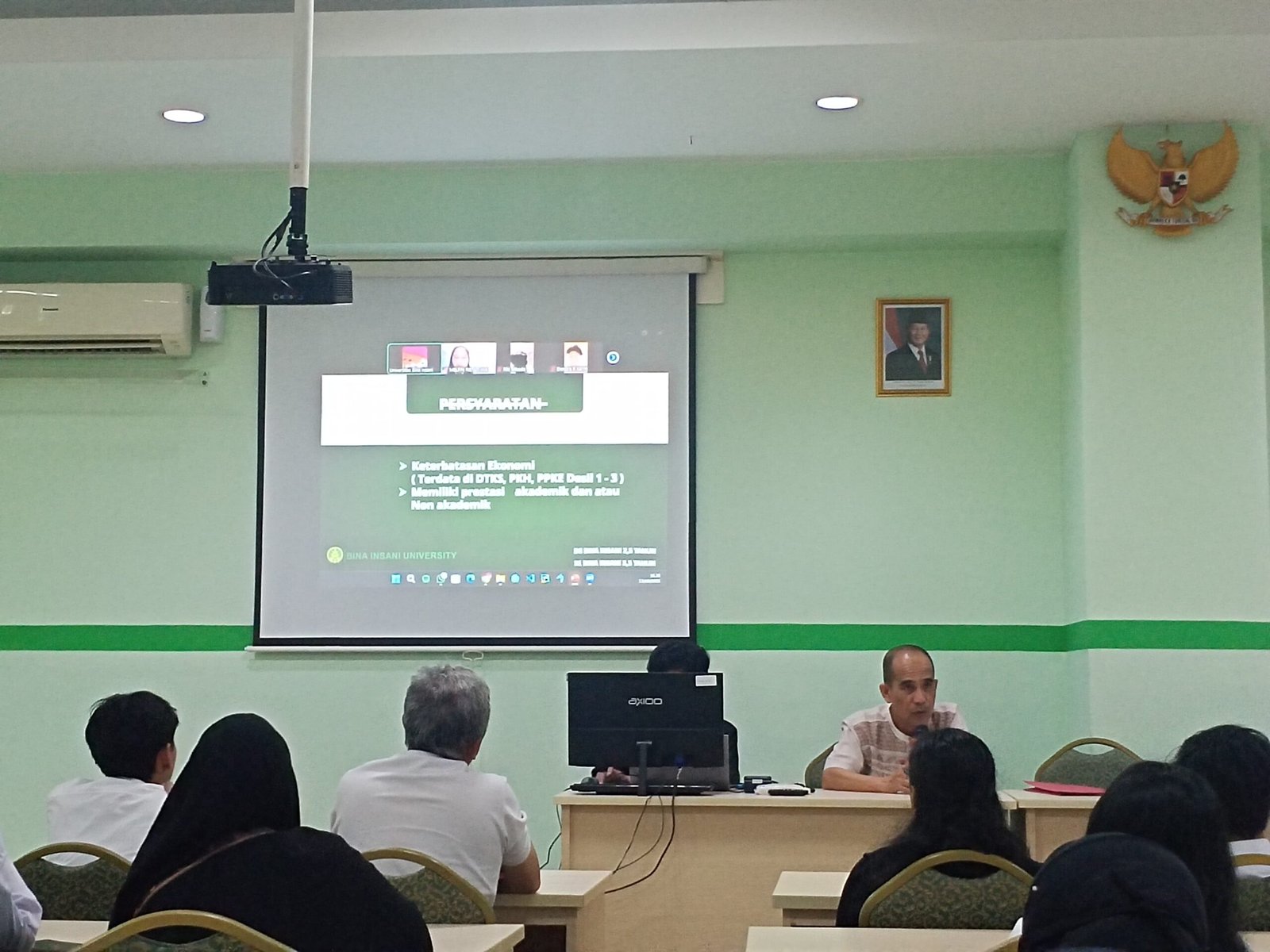 Universitas Bina Insani menetapkan 248 penerima KIP Kuliah 2025/2026.