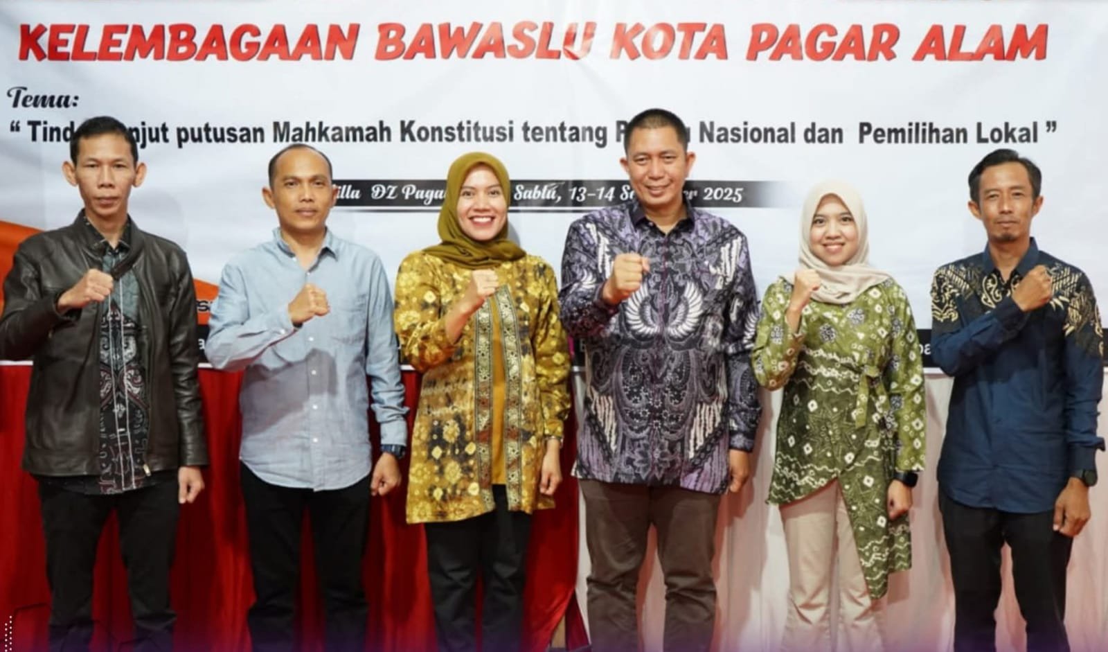 Kegiatan Fasilitasi Peningkatan dan Pengembangan Kelembagaan Bawaslu Kota Pagar Alam di Aula Villa DZ Gunung Gare, Sabtu malam (13/9/2025).