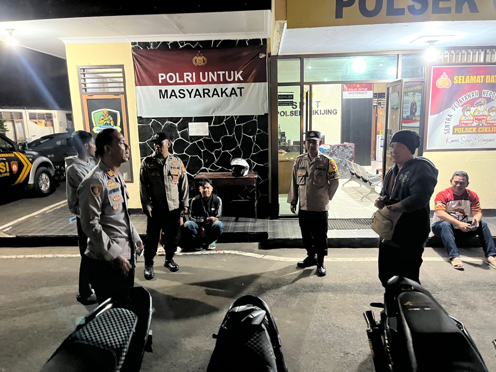 Polsek Cikijing menindak tujuh motor berknalpot brong dalam patroli malam Minggu.