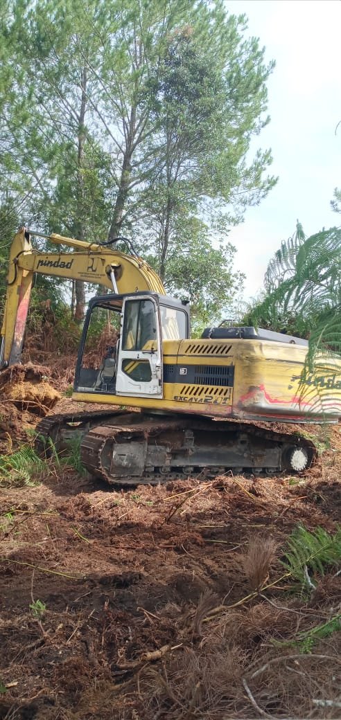 Alat Berat Dinas Pertanian Diduga Terlibat dalam Perusakan Lahan Warga