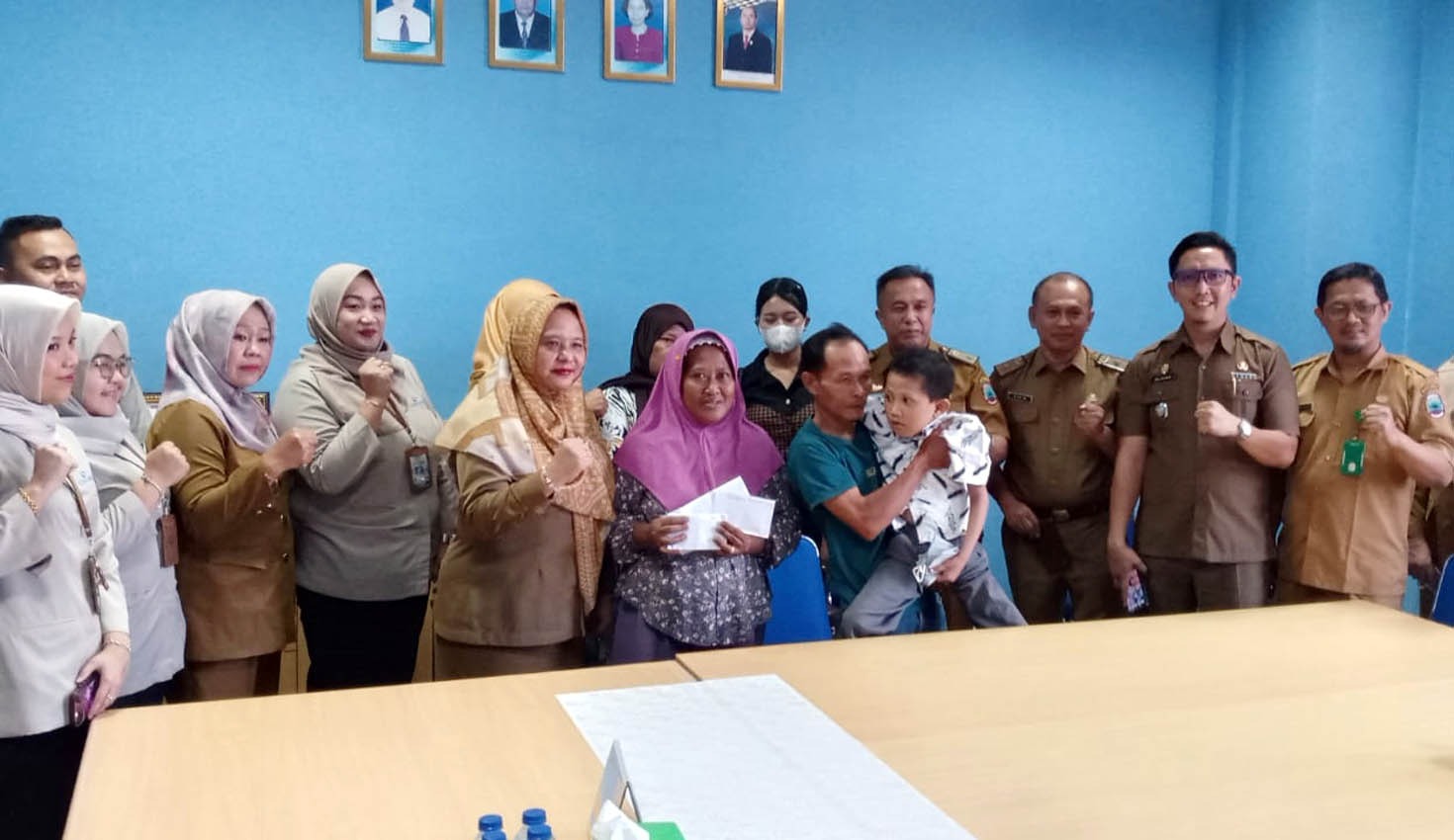 Pemkab Lampung Selatan pastikan bocah Randi Aditia (10) asal Natar bukan gizi buruk, melainkan paraplegia