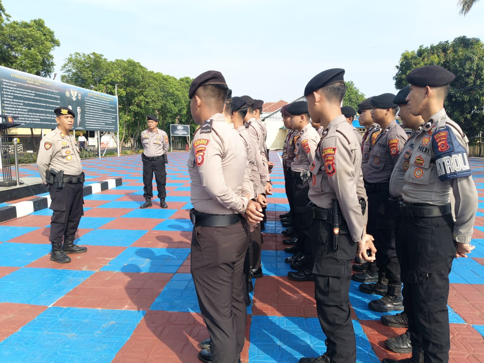 Anggota Didorong Layani Masyarakat dengan Humanis dan Disiplin Anggota Didorong Layani Masyarakat dengan Humanis dan Disiplin