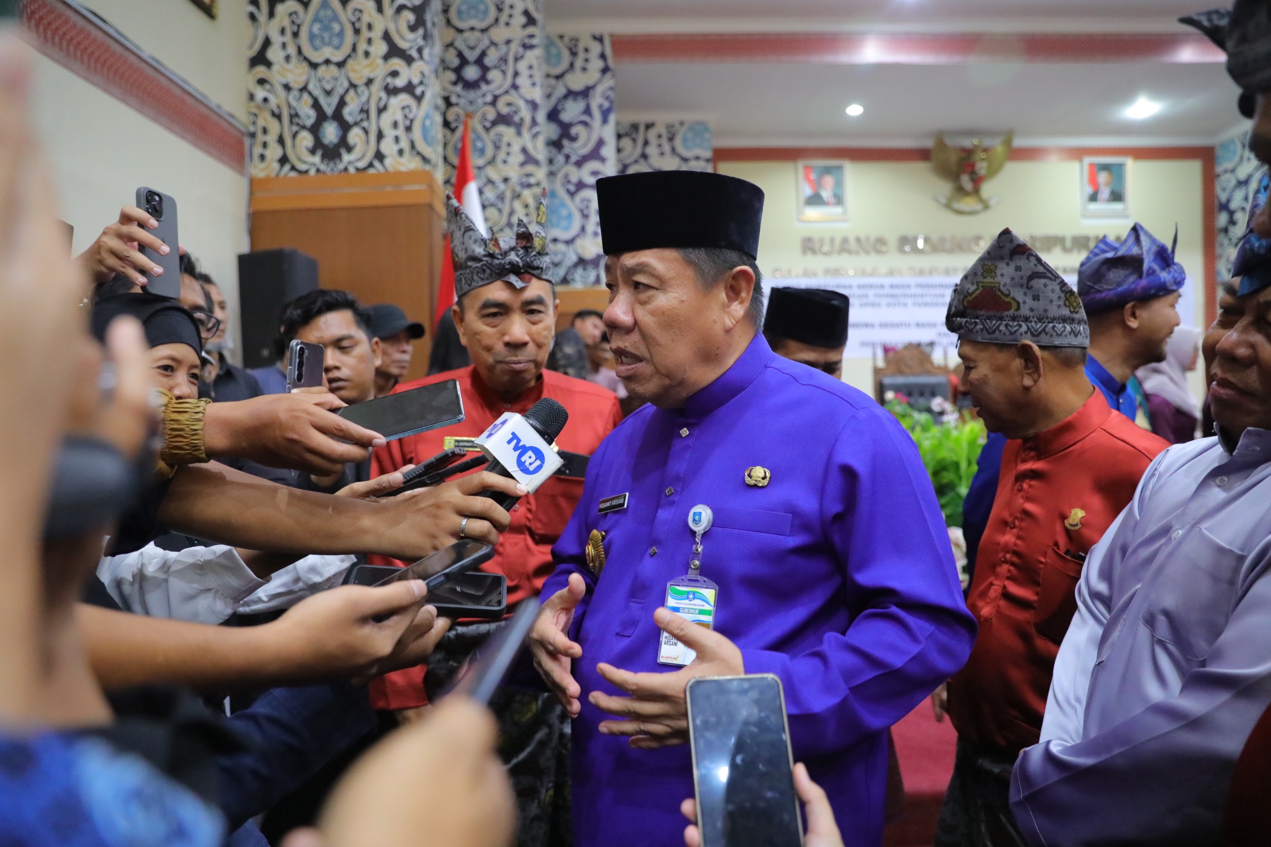 Hidayat Arsani mengajak seluruh pihak bersinergi membenahi kota sebagai pintu gerbang Babel dan pusat industri. Hidayat Arsani mengajak seluruh pihak bersinergi membenahi kota sebagai pintu gerbang Babel dan pusat industri.