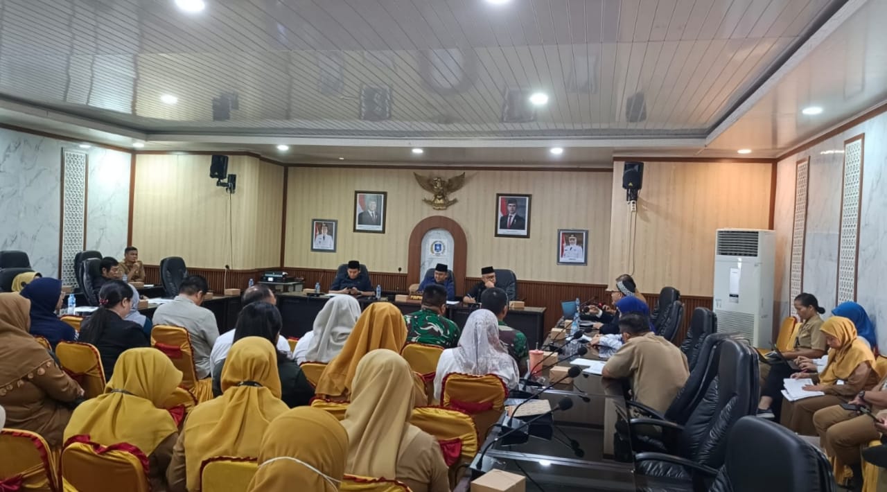 DPRD menekankan perbaikan komunikasi demi pelayanan kesehatan yang adil bagi masyarakat. DPRD menekankan perbaikan komunikasi demi pelayanan kesehatan yang adil bagi masyarakat.
