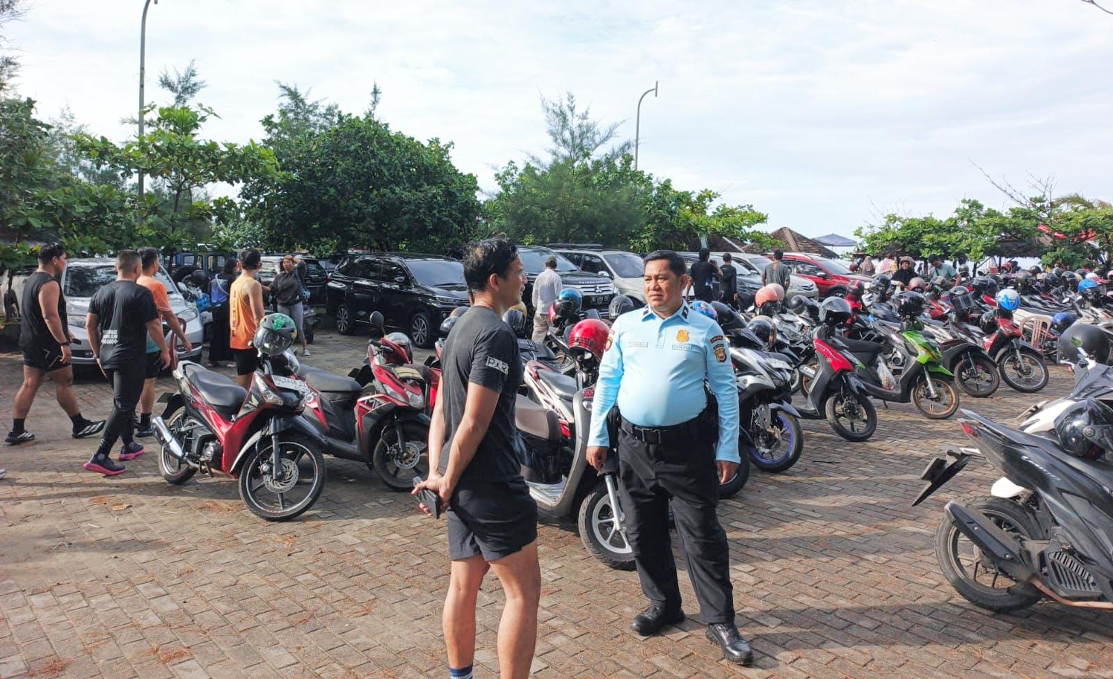 Pesan Kamtibmas Jadi Fokus Patroli Dialogis di Pantai Panjang