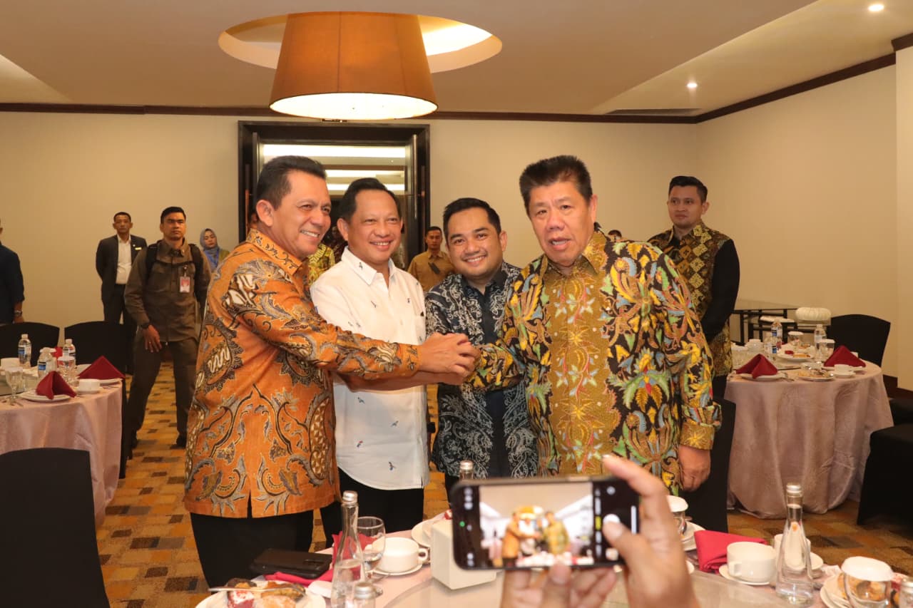 Mendagri Tito Karnavian berikan 11 arahan kepada gubernur se-Sumatera dalam Rakor Pemerintahan di Batam