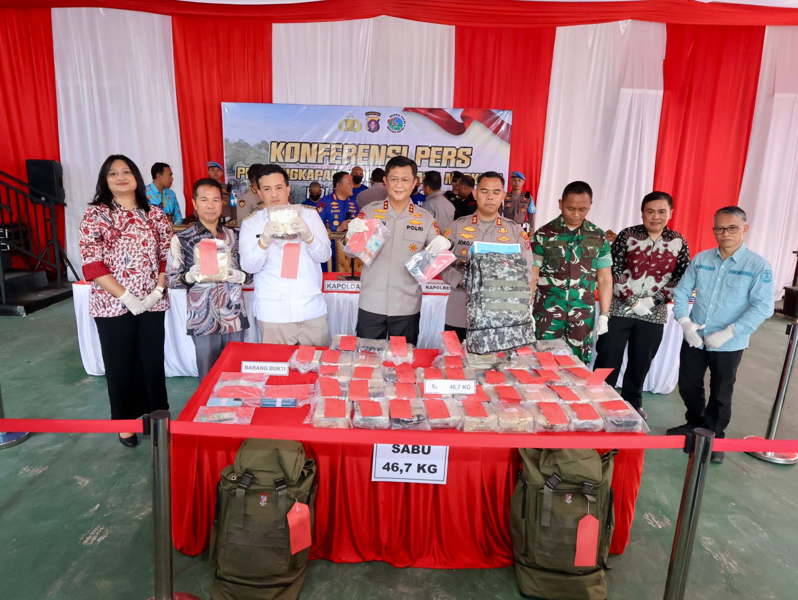 Barang bukti 46,7 kg sabu Barang bukti 46,7 kg sabu