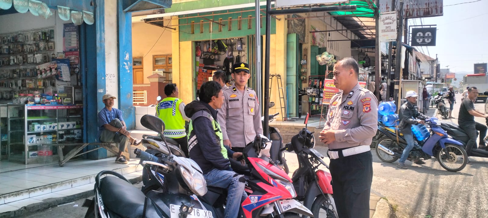 Polisi Ingatkan Tukang Ojek Majalengka Pentingnya Tertib dan Waspada