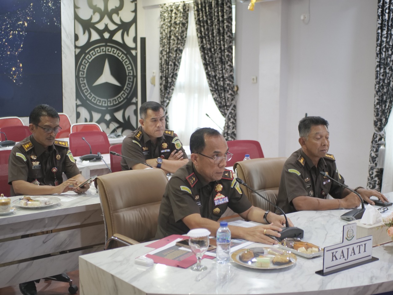 Kejati Bengkulu menyetujui penyelesaian perkara Muzza Nazazira melalui keadilan restoratif setelah tercapai perdamaian dengan korban dan komitmen tanggung jawab sosial tersangka.