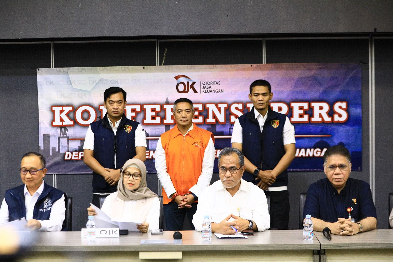 OJK dan Polri berhasil memulangkan AAG, buronan kasus Investree senilai Rp2,7 triliun, dari Qatar.