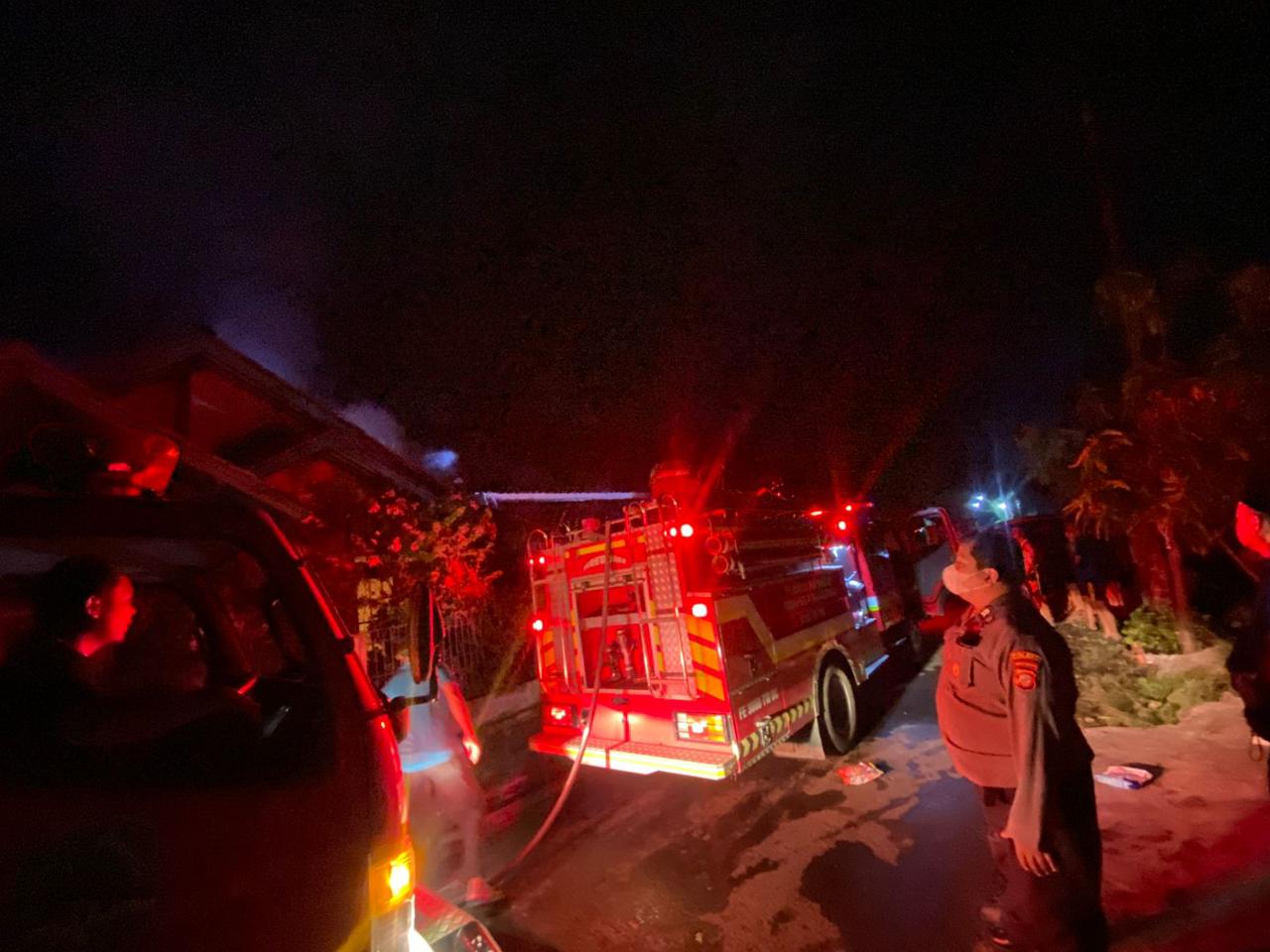 Upaya Cepat Polsek Rajagaluh Bersama Instansi Terkait Padamkan Api