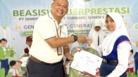 SCG menyalurkan 571 beasiswa untuk pelajar Sukabumi.