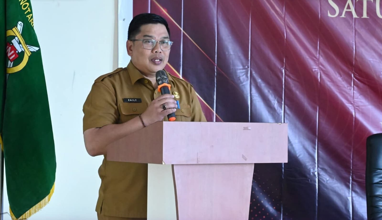 Pj Sekda Zaily Oktosab menekankan peran vital notaris dalam kepastian hukum masyarakat. Pj Sekda Zaily Oktosab menekankan peran vital notaris dalam kepastian hukum masyarakat.