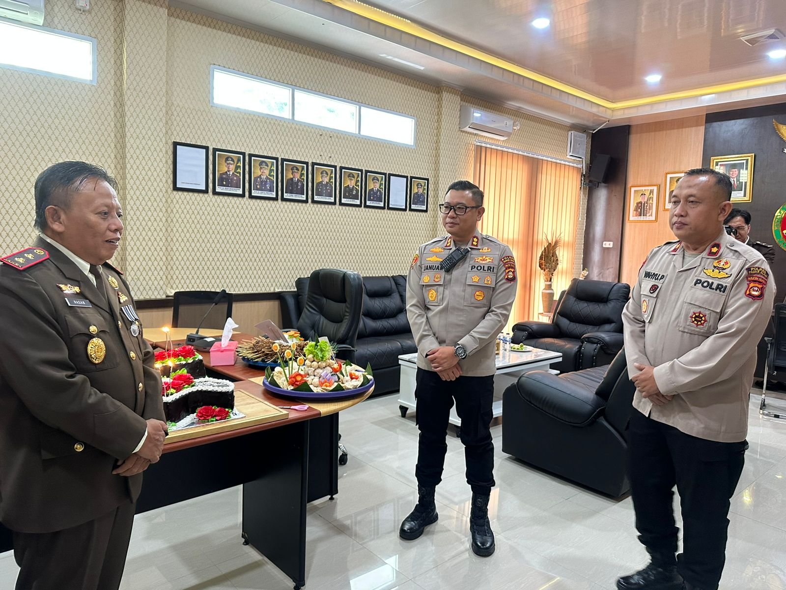 Kapolres Pagaralam bersama jajaran sambangi Kejari dalam HUT ke-80