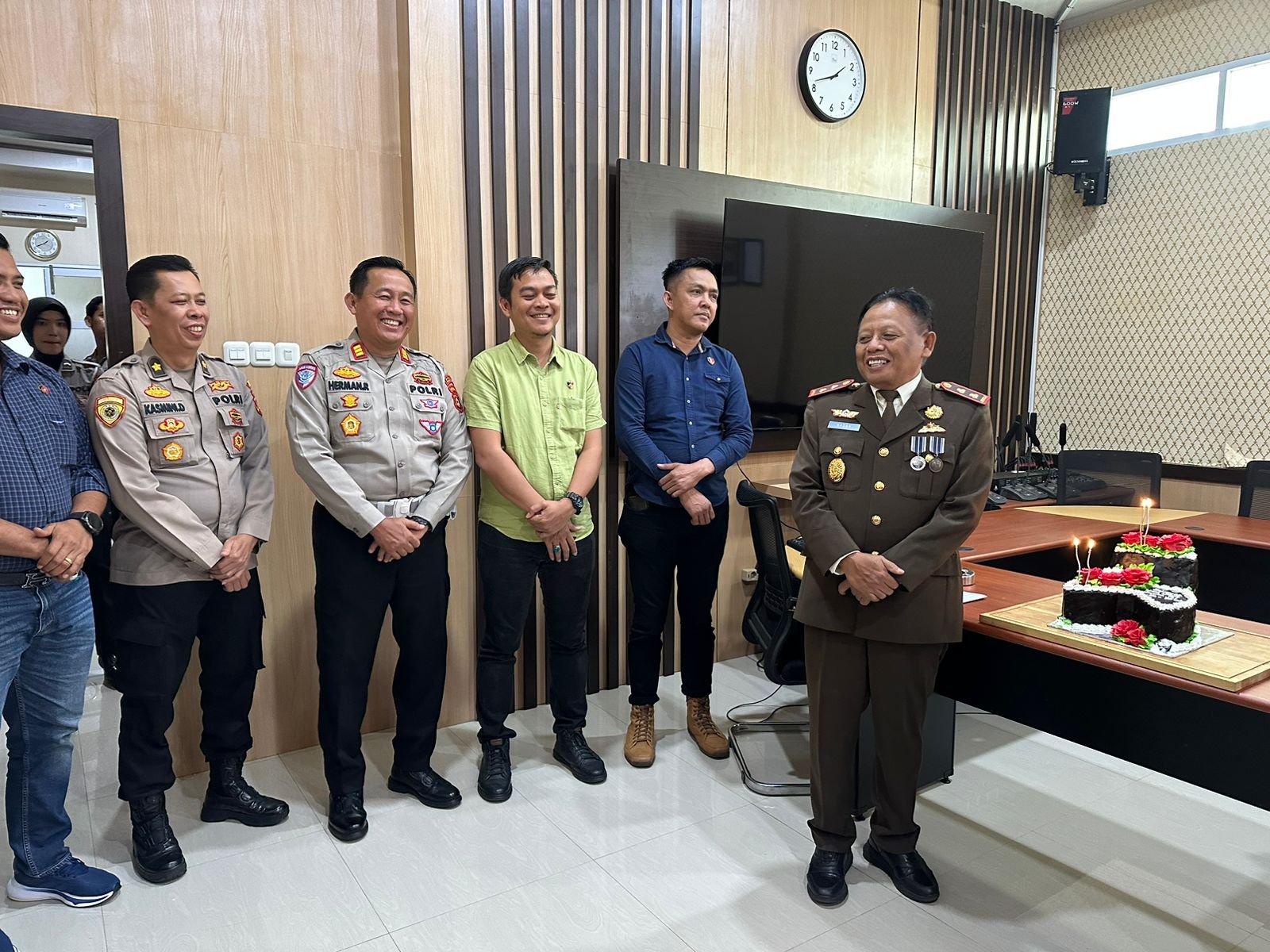 Kapolres Pagaralam bersama jajaran sambangi Kejari dalam HUT ke-80