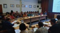 Pemkab Sintang bentuk Satgas PMI Bermasalah untuk mencegah pekerja migran ilegal dan memperlancar pemulangan warga yang dipulangkan dari Malaysia.