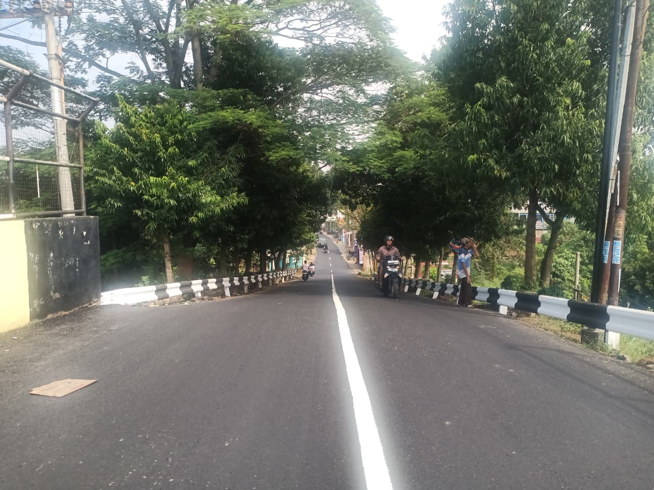 Perbaikan Jalan ini meningkatkan kenyamanan, keselamatan, dan kelancaran distribusi logistik. Perbaikan Jalan ini meningkatkan kenyamanan, keselamatan, dan kelancaran distribusi logistik.