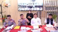 Polisi mengungkap motif pembunuhan satu keluarga di Indramayu.