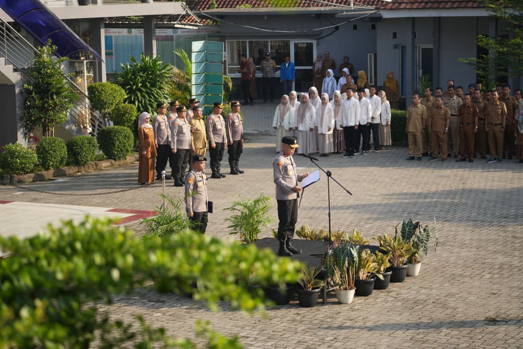 Polda Banten galakkan program Polisi Peduli Pendidikan dengan jadi Irup di sekolah.