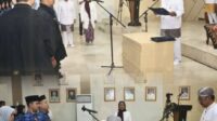Sebanyak 100 PNS Sukabumi menerima Satyalancana Karya Satya 2025.
