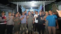 Gubernur Babel Hidayat Arsani meninjau pos Siskamling di Pangkalpinang