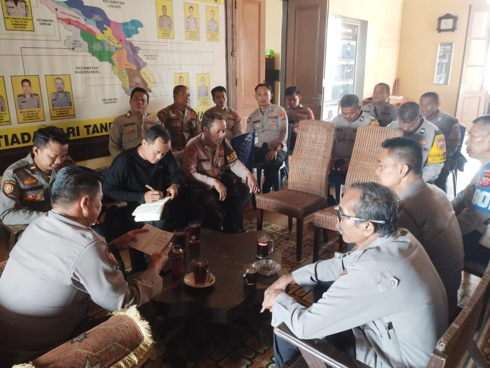 Kegiatan ini menekankan disiplin, sinergi, dan peningkatan kinerja personel. Kegiatan ini menekankan disiplin, sinergi, dan peningkatan kinerja personel.